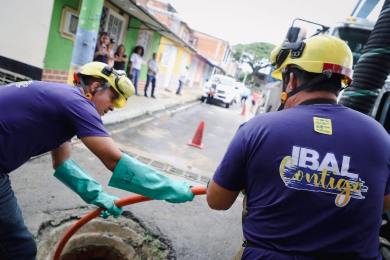 Equipo Vactor apoya por inundaciones en el barrio La Ceibita