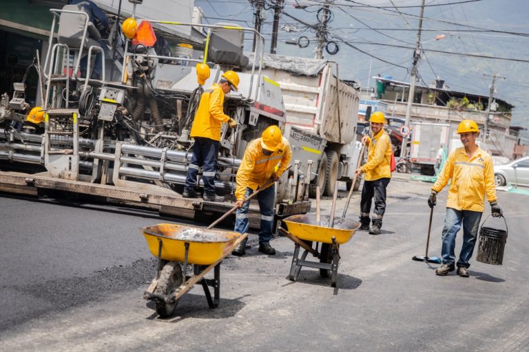 ¡Le cumplimos al comercio de La 28! Se modernizaron las redes y se pavimentó la vía