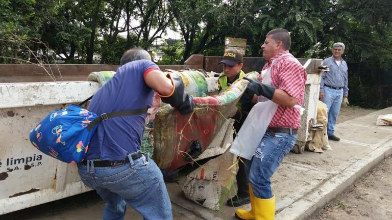12 TONELADAS DE ELEMENTOS CONTAMINANTES SE RECOLECTARON EN LA CHICHA