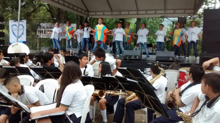 IBAL E INSTITUCIONES EDUCATIVAS FIRMARON PACTO POR EL AGUA