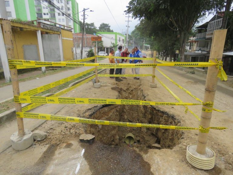 IBAL y la Alcaldía de Ibagué trabajan por las vías del Barrio Especial el Salado
