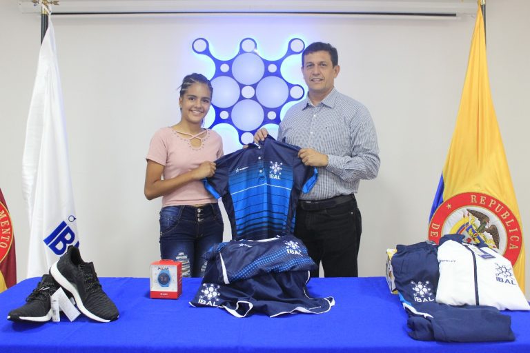 IBAL, entrega kit de dotación deportiva a atleta de la ciudad de Ibagué