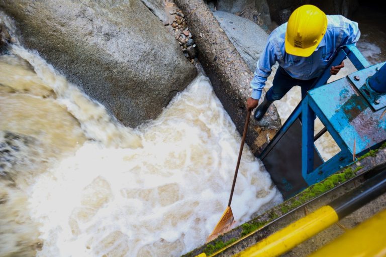 Habilitación de Chembe garantiza el suministro de agua en la comuna Siete