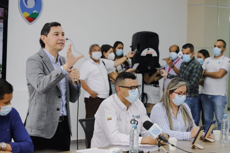 Alcalde Hurtado garantiza recursos para terminar el Acueducto Complementario