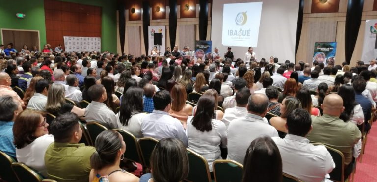 Alcalde de Ibagué pide a funcionarios públicos trabajar unidos por la transformación de la ciudad.