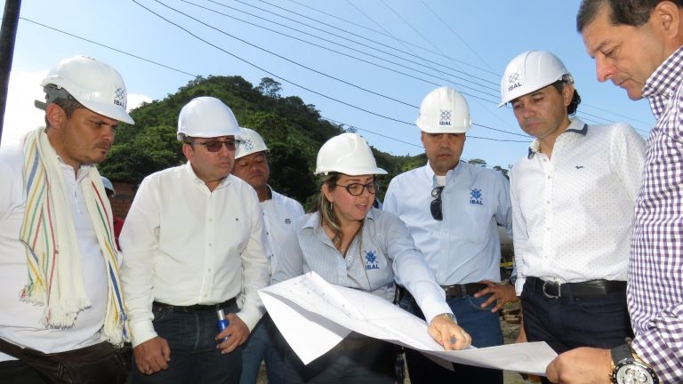 Tenemos el reto de culminar las obras, y llevarle agua a los habitantes del sur de Ibagué: Alcalde Andrés Hurtado.