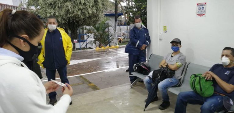 😷🌡️ Nuestro personal operativo de acueducto y alcantarillado al igual que valvuleros cuentan ahora con un dispositivo que les permitirá autocuidarse.