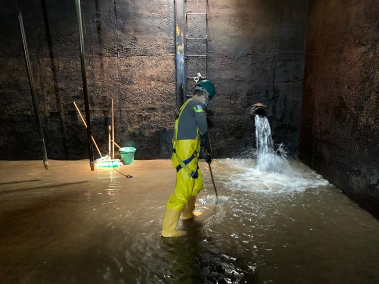 IBAL adelanta el restablecimiento del servicio de agua potable en los distritos Tres y Cuatro.