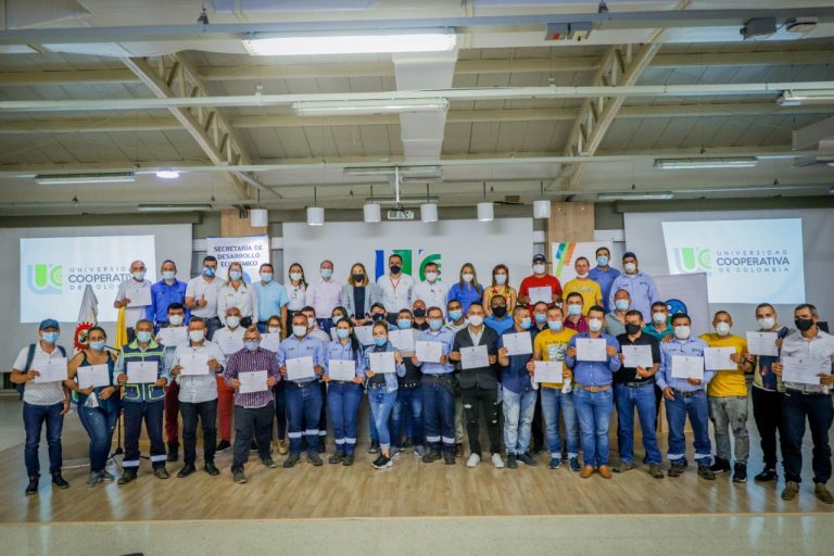 SENA, certificó a 55 operarios del IBAL por sus competencias.