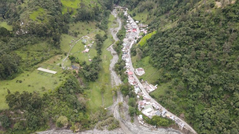 IBAL trabaja en el restablecimiento de agua potable a sus usuarios