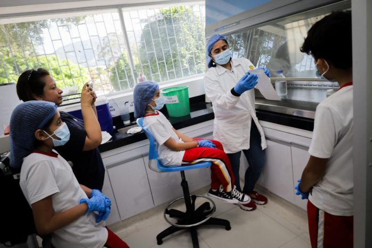 Colegio Paideia School irá a Perú con proyecto de investigación apoyado por el IBAL