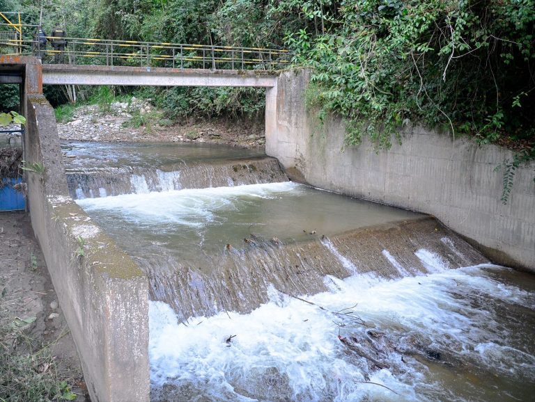 IBAL mantiene el servicio con el río Cocora, pese al cierre de 3 bocatomas