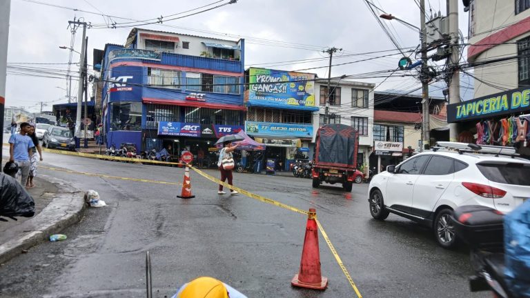 Daños en la red matriz afectan suministro de agua en barrios de las comunas 3 y 10