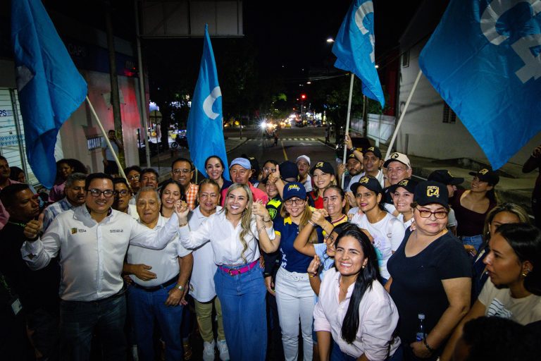 Alcaldesa Johana Aranda entregó y recorrió las obras del Combo 3×1 en el barrio Restrepo