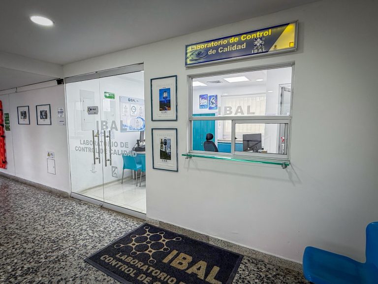 Laboratorio del IBAL, de los mejores del Tolima para análisis de calidad de agua