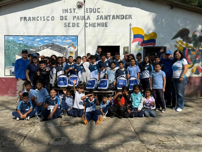 IBAL entregó kits escolares en la vereda Chembe