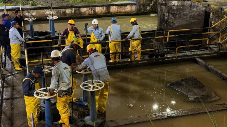 IBAL mantiene actividades operativas en bocatoma Combeima para garantizar el servicio de agua en Ibagué