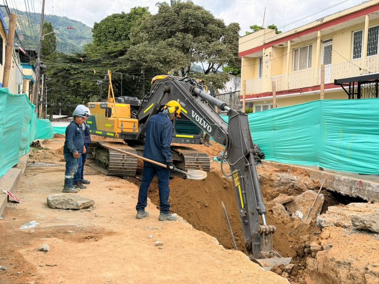 IBAL inicia obras de intervención en importante vía del barrio 12 de Octubre