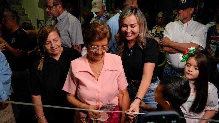 Alcaldesa Johana Aranda entregó vías renovadas en barrio Córdoba con el Combo 3×1